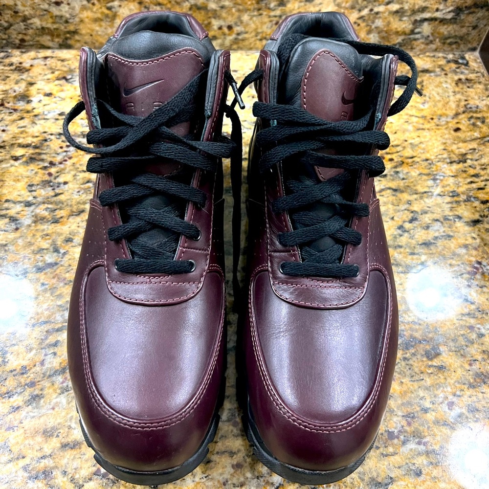 Nike hiking boots